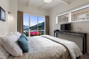 Queenstown House