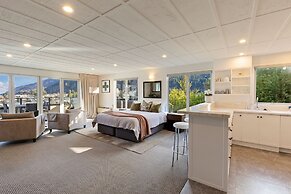Queenstown House