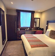 Mondo Hotel
