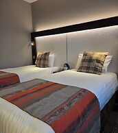 Mondo Hotel