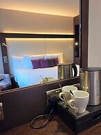 Mondo Hotel