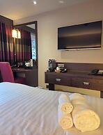 Mondo Hotel