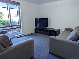 Arkana Motor Inn & Terrace Apartments