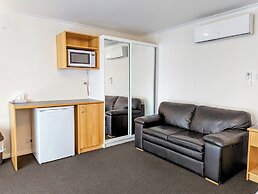 Arkana Motor Inn & Terrace Apartments