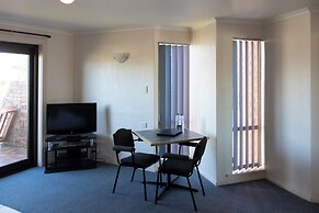 Arkana Motor Inn & Terrace Apartments