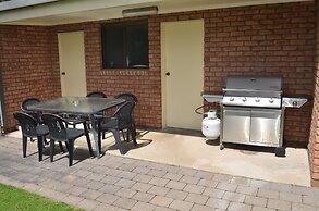 Arkana Motor Inn & Terrace Apartments