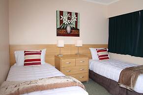 Cook's Lookout Motel