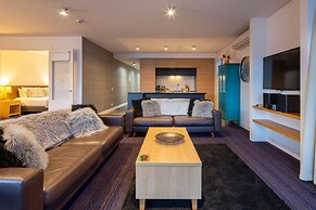 Marina Apartments Element Escapes