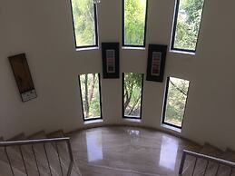 Flora Airport Hotel and Convention Centre Kochi