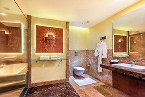 Flora Airport Hotel and Convention Centre Kochi