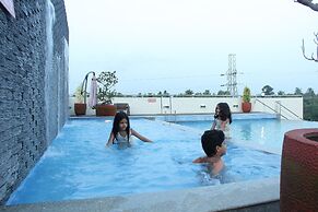 Flora Airport Hotel and Convention Centre Kochi