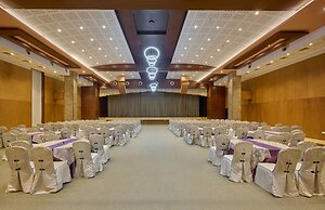 Flora Airport Hotel and Convention Centre Kochi