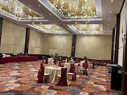 Ramada by Wyndham Udaipur Resort and Spa