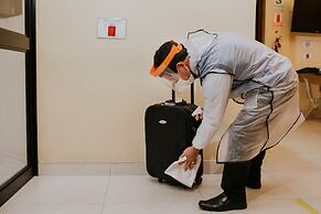 Hotel Manhattan Inn Airport