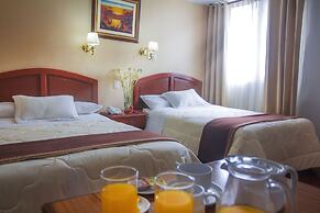 Hotel Manhattan Inn Airport