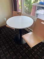 Fairbridge Inn Express