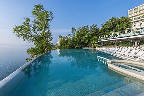 Grand Hotel Adriatic II