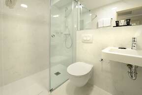 Grand Hotel Adriatic II