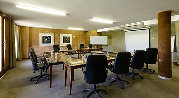 African Hills Safari Lodge & Spa