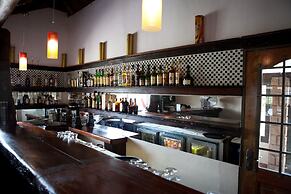 African Hills Safari Lodge & Spa