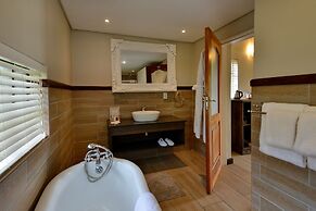 African Hills Safari Lodge & Spa