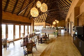 African Hills Safari Lodge & Spa