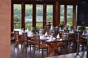 African Hills Safari Lodge & Spa