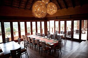 African Hills Safari Lodge & Spa