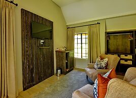 African Hills Safari Lodge & Spa