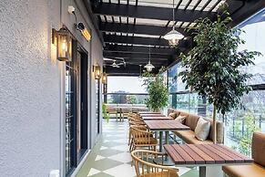 Suncourt Hotel & Conference Centre