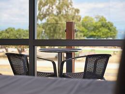 Suncourt Hotel & Conference Centre