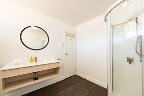 Suncourt Hotel & Conference Centre