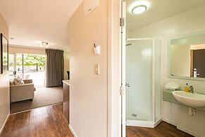 Suncourt Hotel & Conference Centre