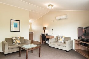 Suncourt Hotel & Conference Centre