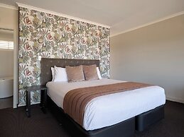 Suncourt Hotel & Conference Centre