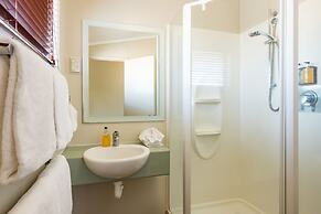 Suncourt Hotel & Conference Centre