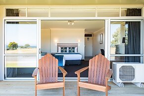 Suncourt Hotel & Conference Centre