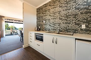 Suncourt Hotel & Conference Centre