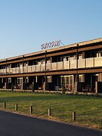 Suncourt Hotel & Conference Centre