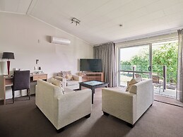Suncourt Hotel & Conference Centre