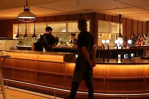 Suncourt Hotel & Conference Centre