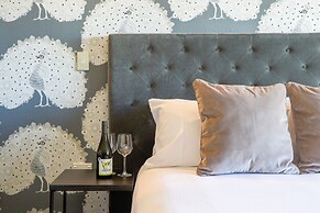 Suncourt Hotel & Conference Centre