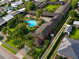 Teal Motor Lodge