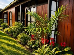 Teal Motor Lodge
