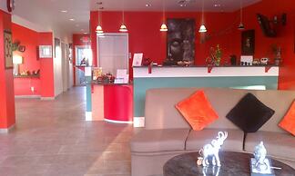 Whispering Palms Inn