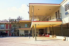 Whispering Palms Inn