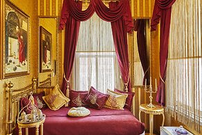 Sultan Tughra Hotel - Special Class