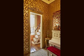 Sultan Tughra Hotel - Special Class