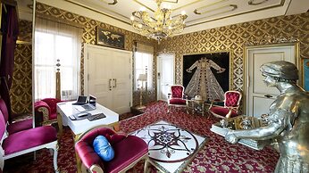 Sultan Tughra Hotel - Special Class