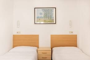 Albergue Inturjoven Sierra Nevada - Hostel